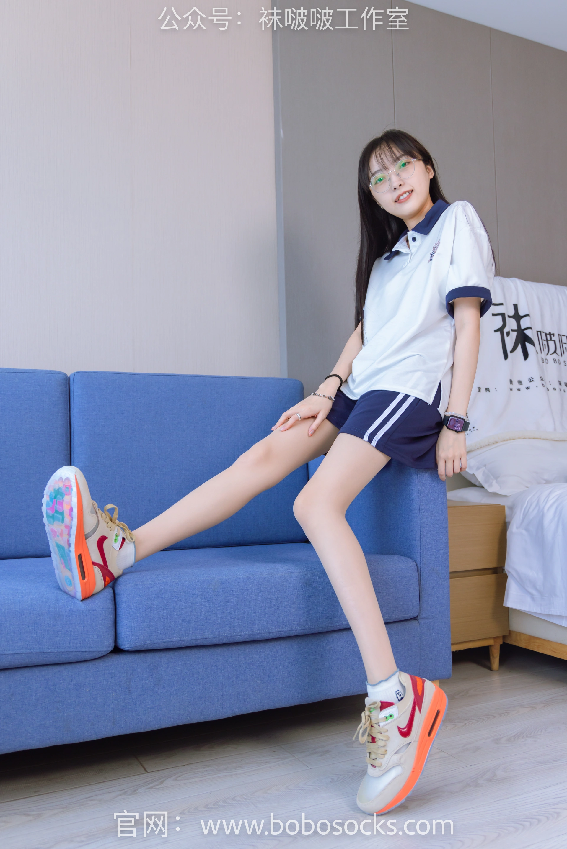 [BoBoSocks袜啵啵]NO.118 稚予-运动鞋、白棉袜、肉丝、踩小熊玩偶 2